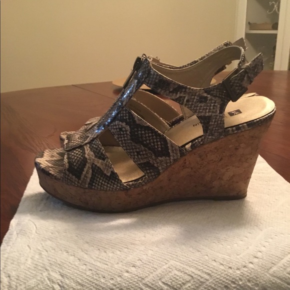 Snake print wedge - Picture 2 of 4